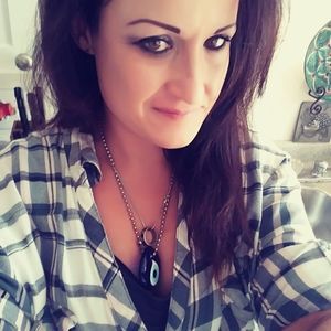 Meet your Posher, Em